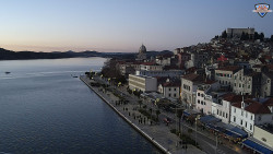 Nábřeží a město