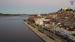 Nábřeží a město