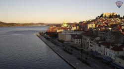 Nábřeží a město