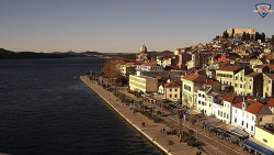 Nábřeží a město