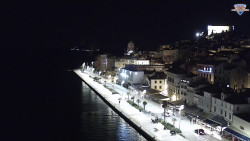 Nábřeží a město