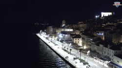 Nábřeží a město