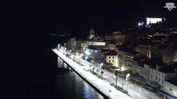 Nábřeží a město