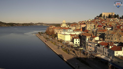 Nábřeží a město