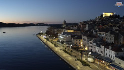 Nábřeží a město