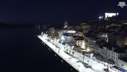 Nábřeží a město