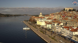 Nábřeží a město