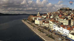 Nábřeží a město