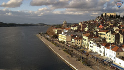 Nábřeží a město