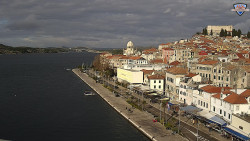 Nábřeží a město