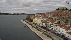 Nábřeží a město