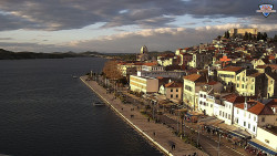 Nábřeží a město