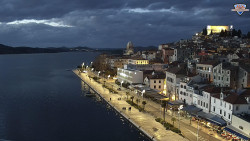 Nábřeží a město