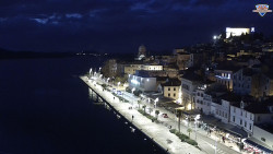 Nábřeží a město