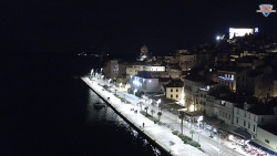 Nábřeží a město