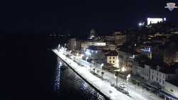 Nábřeží a město