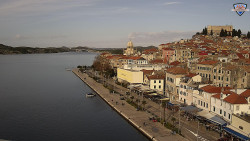 Nábřeží a město