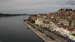 Nábřeží a město