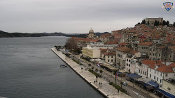 Nábřeží a město