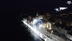 Nábřeží a město