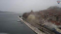 Nábřeží a město