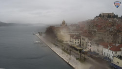 Nábřeží a město