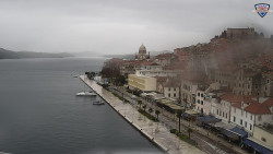 Nábřeží a město