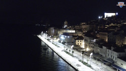 Nábřeží a město