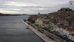 Nábřeží a město