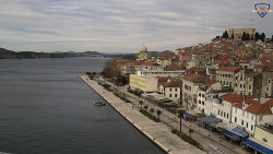 Nábřeží a město