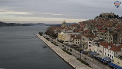 Nábřeží a město