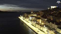 Nábřeží a město