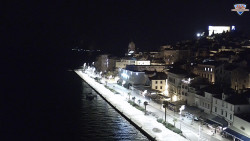 Nábřeží a město