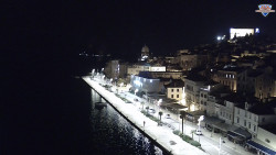 Nábřeží a město