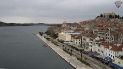 Nábřeží a město