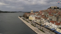 Nábřeží a město