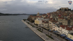 Nábřeží a město