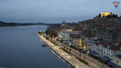 Nábřeží a město