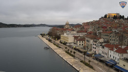 Nábřeží a město