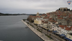 Nábřeží a město