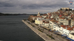 Nábřeží a město