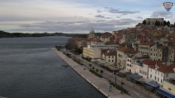 Nábřeží a město