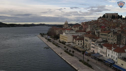 Nábřeží a město