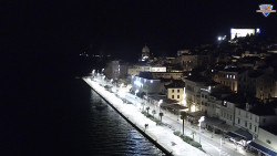 Nábřeží a město