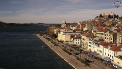 Nábřeží a město