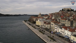 Nábřeží a město