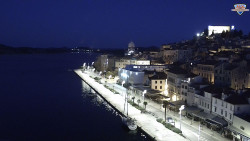 Nábřeží a město