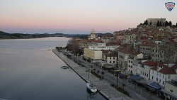 Nábřeží a město