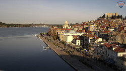 Nábřeží a město