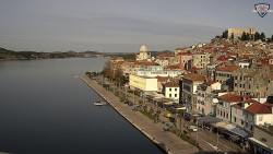 Nábřeží a město